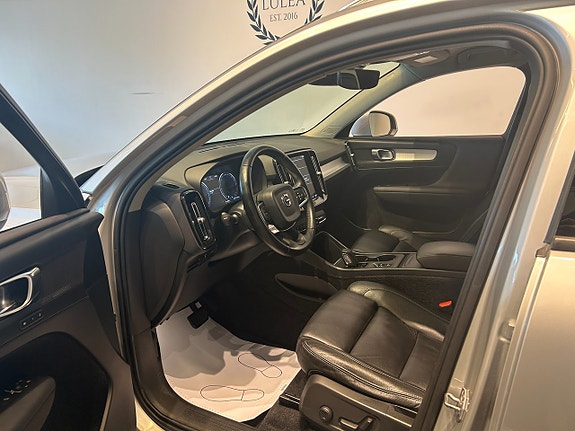 Volvo XC40 5 of 5