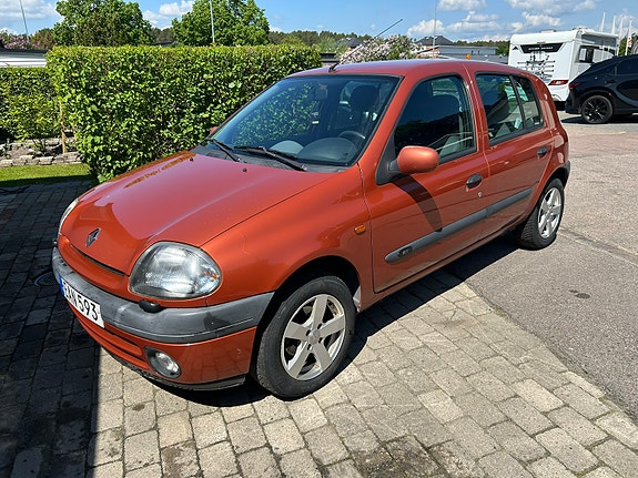 Renault Clio 3 of 5