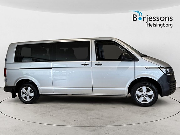 Volkswagen Caravelle 2 of 5