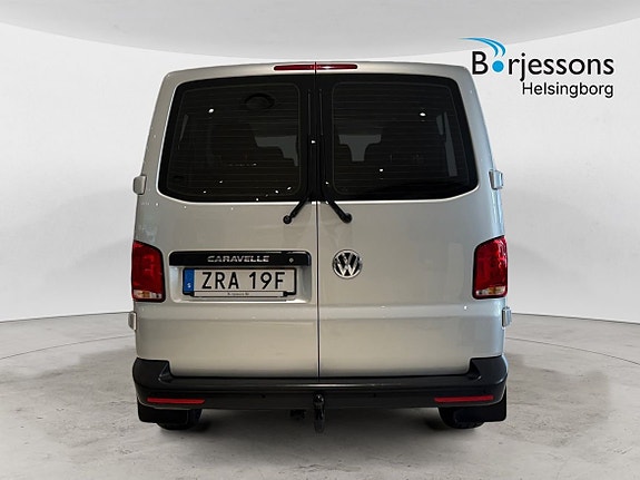 Volkswagen Caravelle 4 of 5
