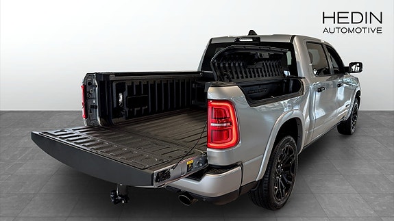 Dodge RAM 1500 7 of 13
