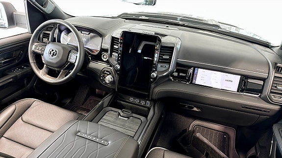 Dodge RAM 1500 11 of 13