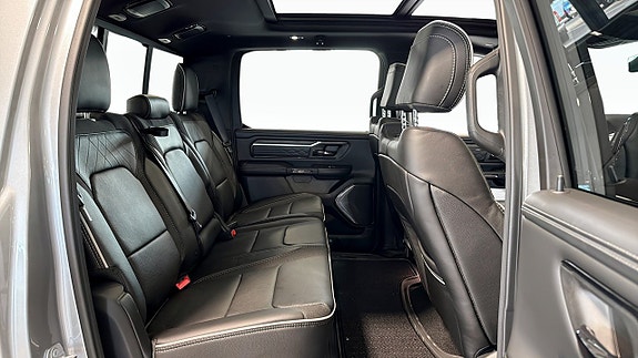 Dodge RAM 1500 5 of 5