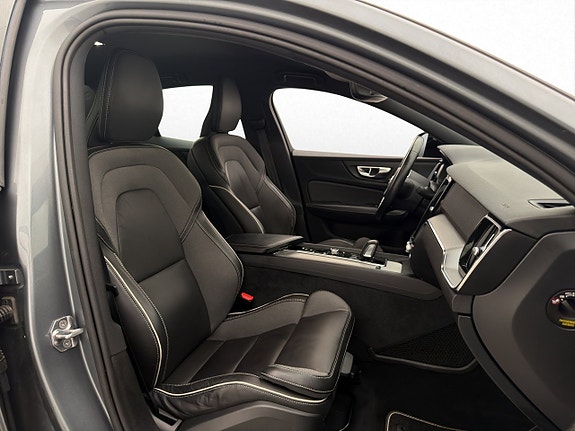 Volvo S60 27 of 30