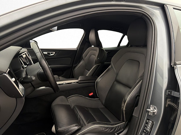 Volvo S60 12 of 30