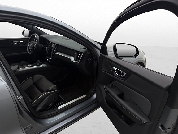 Volvo S60 26 of 30