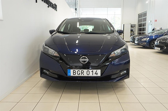 Nissan Leaf 4 of 5