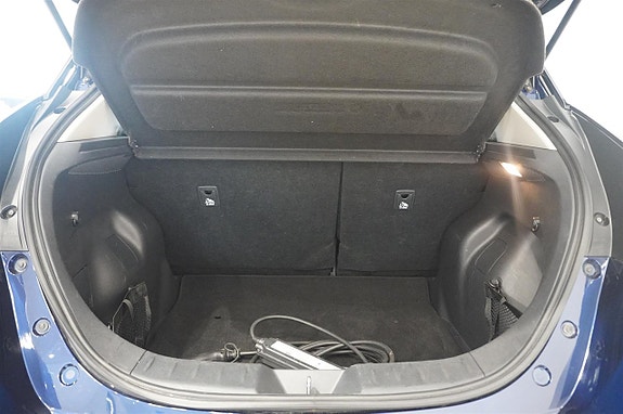 Nissan Leaf 10 of 13