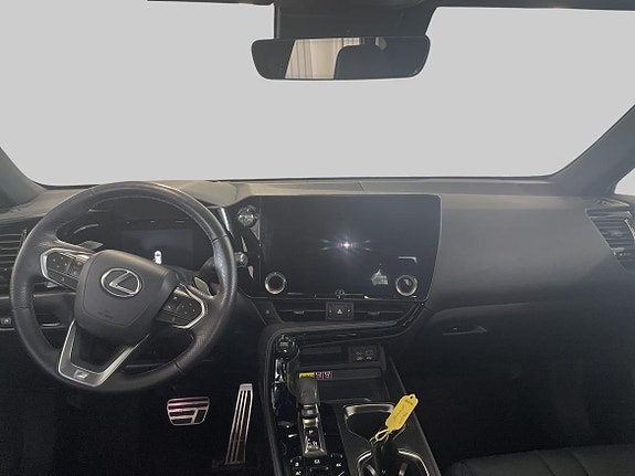 Lexus NX350h 12 of 20