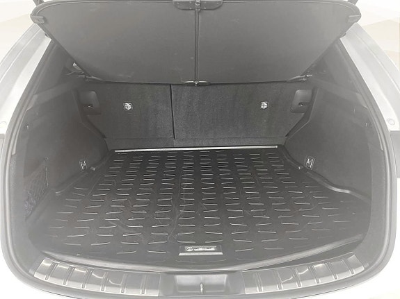 Lexus NX350h 13 of 20