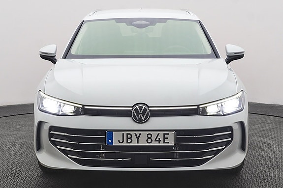 Volkswagen Passat 3 of 5