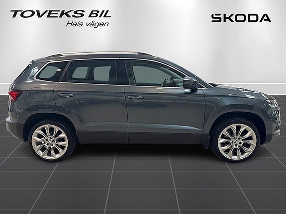 Skoda Karoq 2 of 5