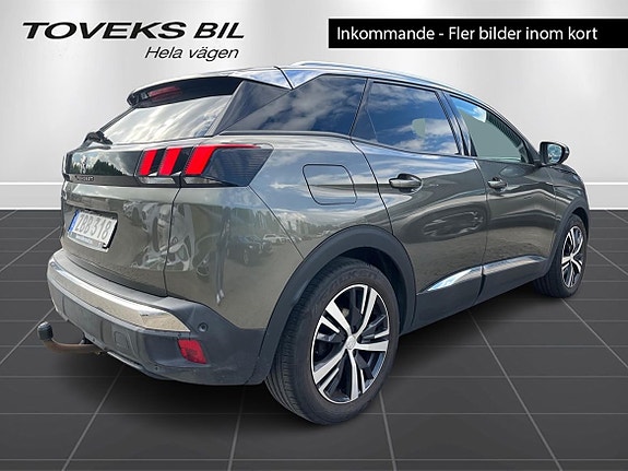 Peugeot 3008 3 of 5