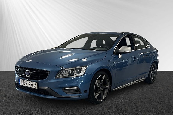 Volvo S60 4 of 5