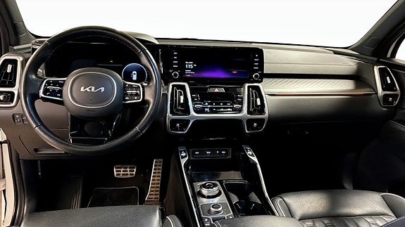 Kia Sorento 10 of 12