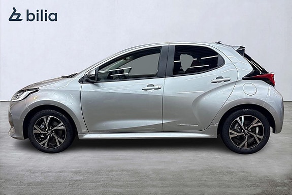 Toyota Yaris 3 of 20