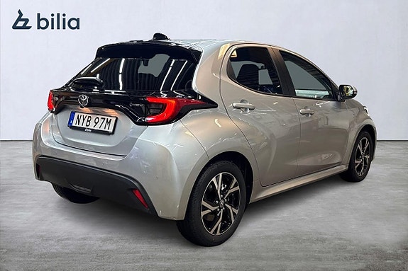 Toyota Yaris 18 of 20