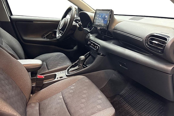 Toyota Yaris 6 of 20