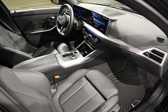 BMW 330e 9 of 16