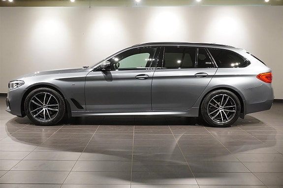 BMW 520d 2 of 5