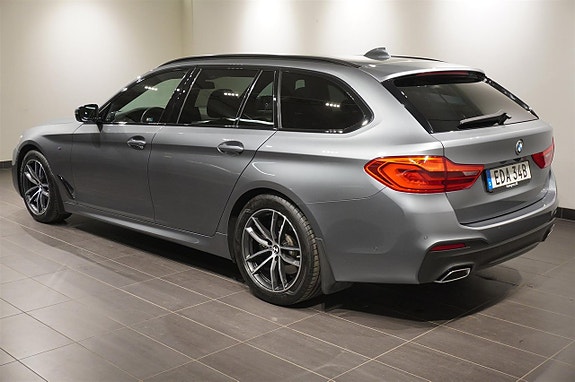 BMW 520d 3 of 5