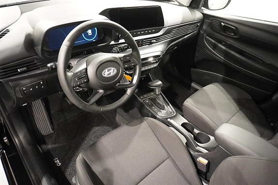 Hyundai i20 2 of 14