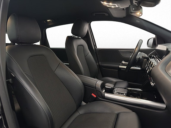 Mercedes-Benz B250 e 28 of 30