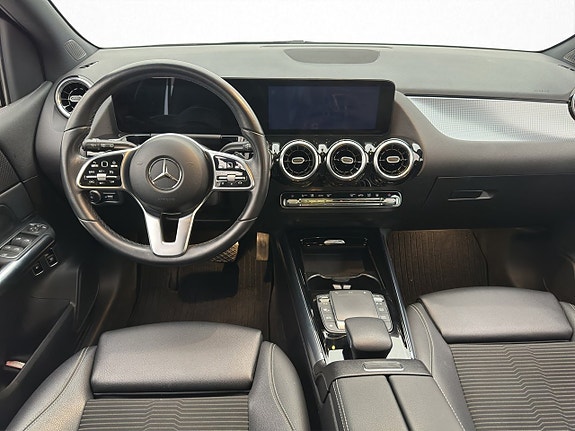 Mercedes-Benz B250 e 27 of 30