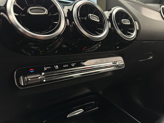 Mercedes-Benz B250 e 25 of 30