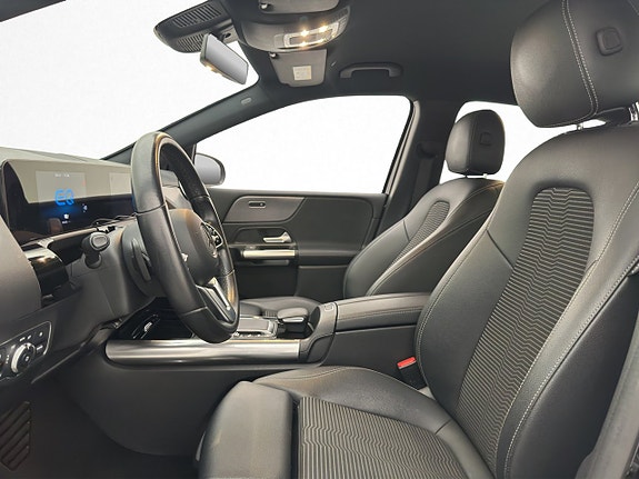 Mercedes-Benz B250 e 12 of 30