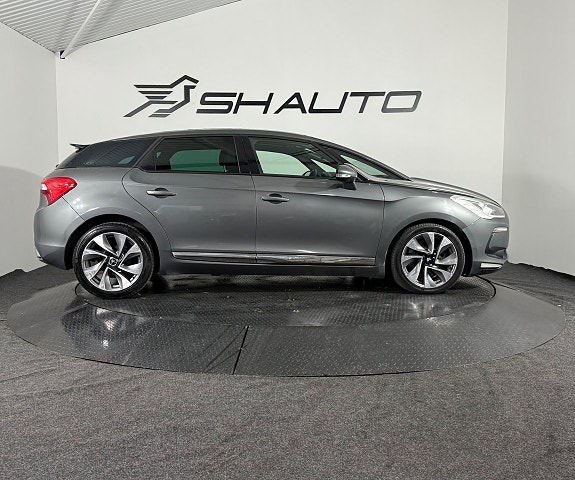 Citroen DS5 4 of 5
