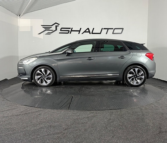 Citroen DS5 8 of 16