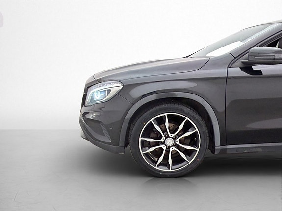 Mercedes-Benz GLA200 29 of 30