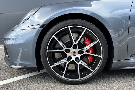 Porsche 911 Targa 4 GTS 14 of 14