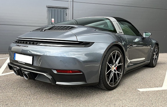 Porsche 911 Targa 4 GTS 5 of 5