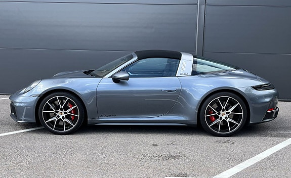 Porsche 911 Targa 4 GTS 3 of 5