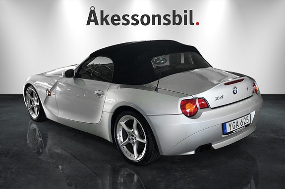 BMW Z4 4 of 5