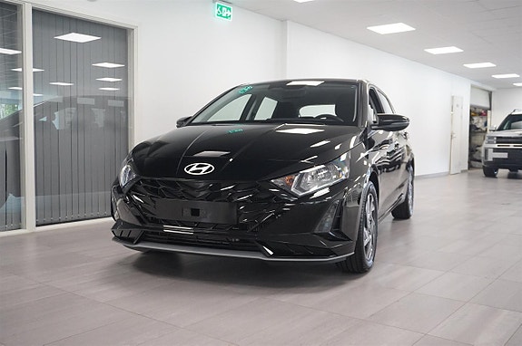Hyundai i20 2 of 5