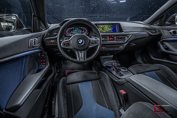 BMW M235i 11 of 21