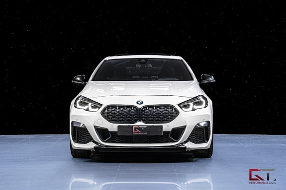 BMW M235i 3 of 21