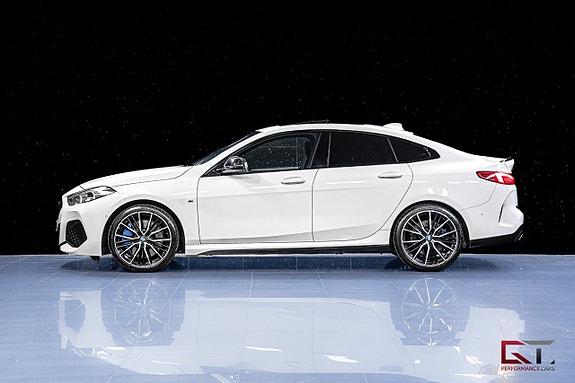 BMW M235i 4 of 21