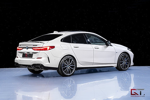BMW M235i 8 of 21