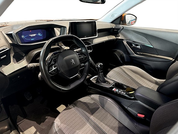 Peugeot 2008 4 of 5
