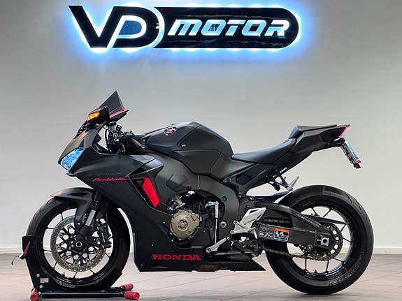 Honda CBR1000RR Fireblade Yoshimura QS+ 192hk 2 of 19
