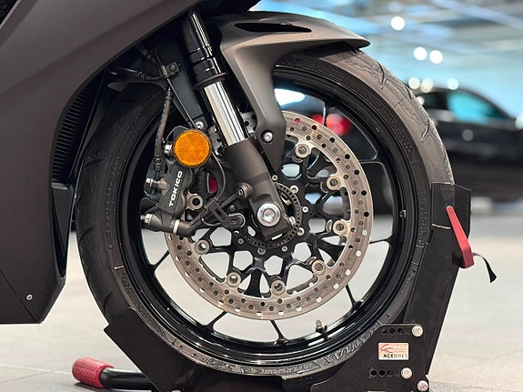 Honda CBR1000RR Fireblade Yoshimura QS+ 192hk 17 of 19