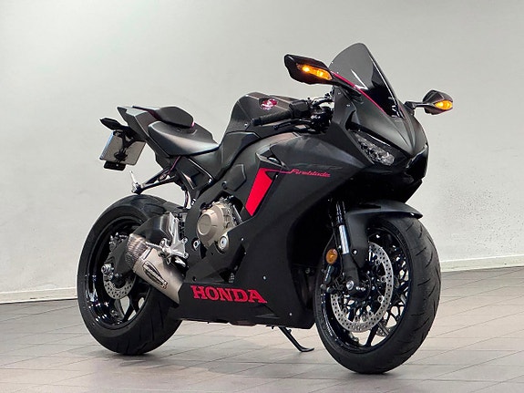 Honda CBR1000RR Fireblade Yoshimura QS+ 192hk 8 of 19