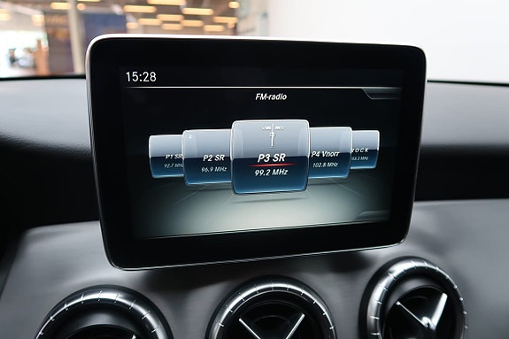 Mercedes-Benz CLA220 d 9 of 14