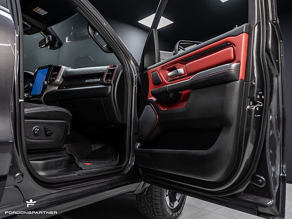 Dodge RAM 1500 26 of 30