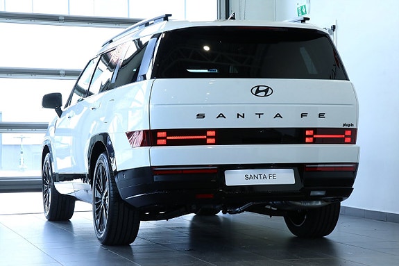 Hyundai Santa Fe 4 of 24
