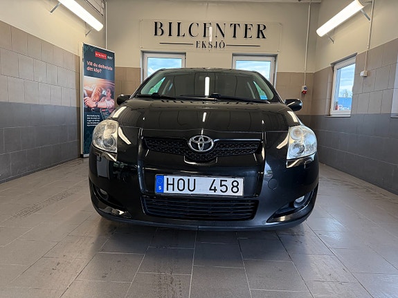 Toyota Auris 5 of 5